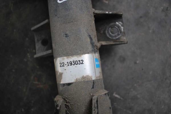 AMORTISSEUR AVANT VW T5 2003-2015 - Vue 2